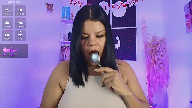 Snapshot of Iamlola_ chatting on February 12, 2026, 3:06 am Iamlola online show from February 12, 2026, 3:06 am