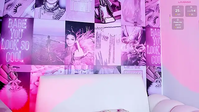 Snapshot of Iamlola_ chatting on February 26, 2026, 3:28 am Iamlola online show from February 26, 2026, 3:28 am