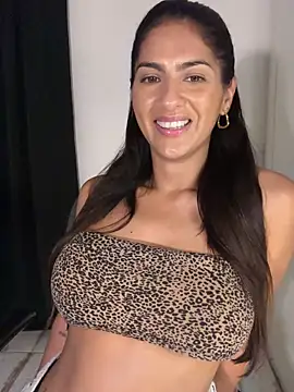 chicachocolate01 online show from March 17, 2026, 5:49 pm