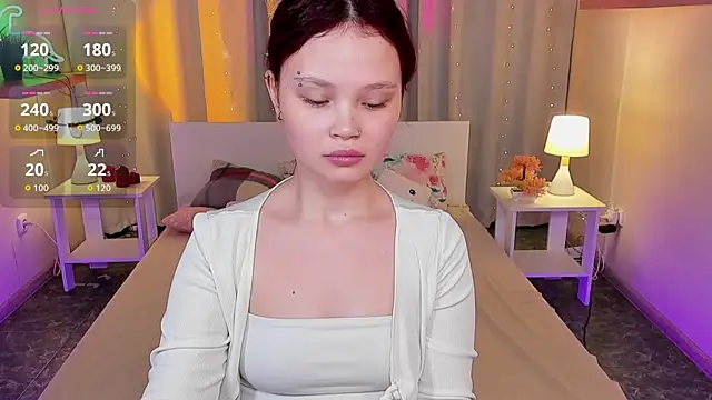 Snapshot of EmilyChaves chatting on July 9, 2026, 8:48 am EmilyChaves online show from July 9, 2026, 8:48 am