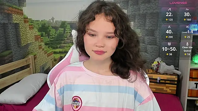 Snapshot of EmilyChaves chatting on September 10, 2025, 6:07 pm EmilyChaves online show from September 10, 2025, 6:07 pm