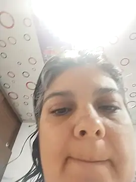 Snapshot of queemking chatting on February 18, 2026, 8:27 pm queemking online show from February 18, 2026, 8:27 pm