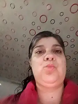 Snapshot of queemking chatting on January 7, 2026, 11:10 pm queemking online show from January 7, 2026, 11:10 pm