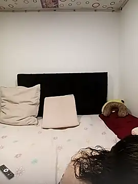 Snapshot of queemking chatting on January 6, 2026, 12:03 am queemking online show from January 6, 2026, 12:03 am