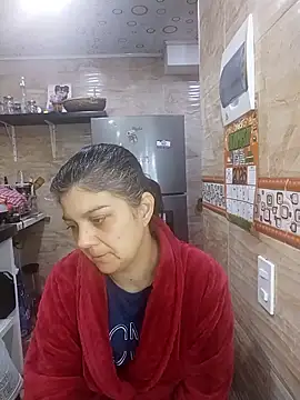 Snapshot of queemking chatting on January 14, 2026, 12:58 am queemking online show from January 14, 2026, 12:58 am