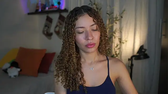 isabella-garcia- online show from November 20, 2025, 2:23 am