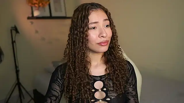 Snapshot of isabella-garcia- chatting on February 24, 2026, 1:06 am isabella-garcia- online show from February 24, 2026, 1:06 am