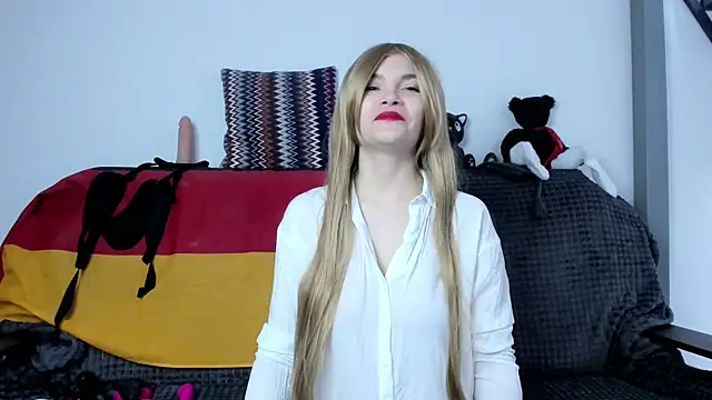 Katherine Twilight online show from January 17, 2025, 3:43 pm