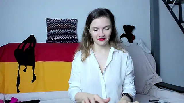 Katherine Twilight online show from March 21, 2025, 3:57 pm