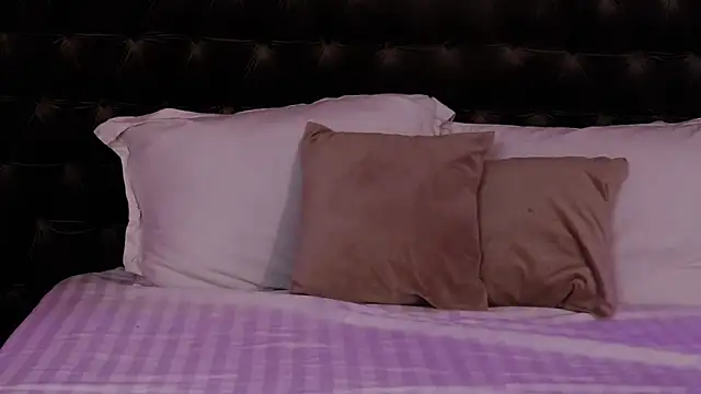 StephanyMillan online show from February 22, 2026, 6:27 am