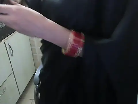 lovepihuu online show from October 18, 2025, 4:47 am