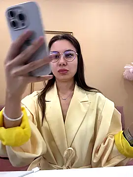 Snapshot of Kat__cat chatting on November 22, 2025, 1:37 am Kat cat online show from November 22, 2025, 1:37 am