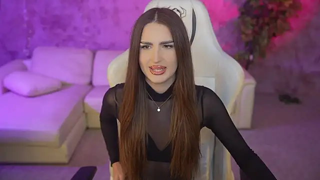 Snapshot of Goldie_Flame chatting on September 8, 2025, 10:42 pm Goldie Flame online show from September 8, 2025, 10:42 pm