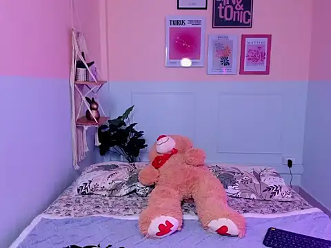 Camila Rivers online show from November 5, 2025, 12:08 pm