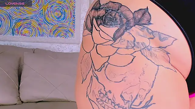 marrenaa online show from September 28, 2025, 4:19 am