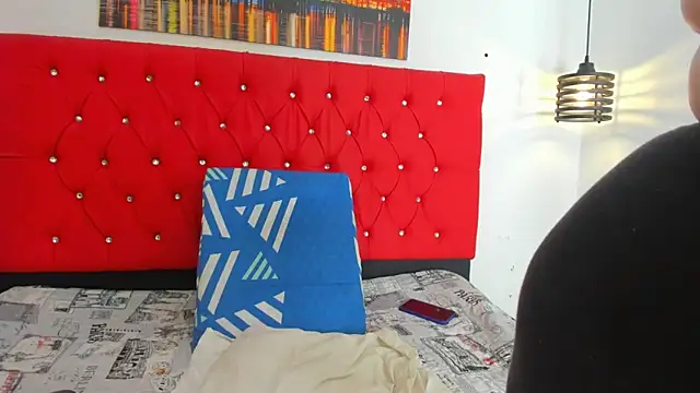 carolinacrus01 online show from January 6, 2026, 3:05 pm