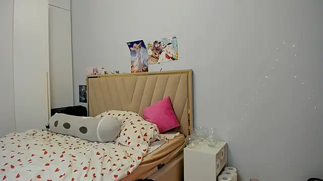 miko moonn online show from October 17, 2025, 3:54 am