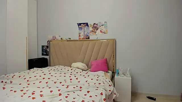 miko moonn online show from October 19, 2025, 3:53 am
