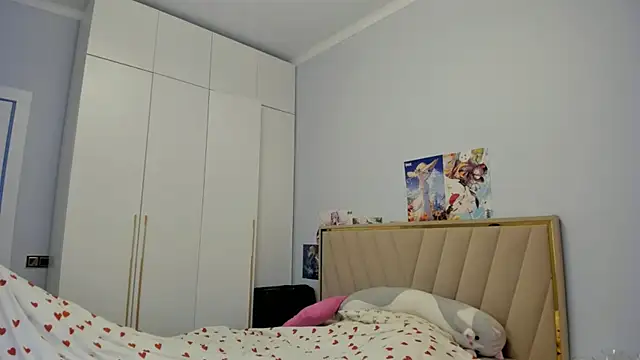 miko moonn online show from October 15, 2025, 4:00 am