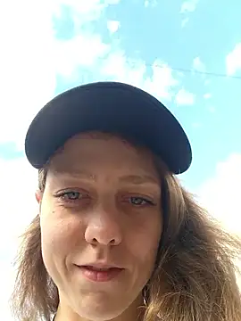 Snapshot of Eveline_Beauty_Kitty chatting on September 9, 2025, 2:15 pm Eveline Beauty Kitty online show from September 9, 2025, 2:15 pm