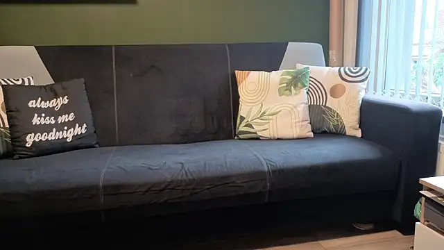 Snapshot of Eveline_Beauty_Kitty chatting on November 27, 2025, 10:27 am Eveline Beauty Kitty online show from November 27, 2025, 10:27 am