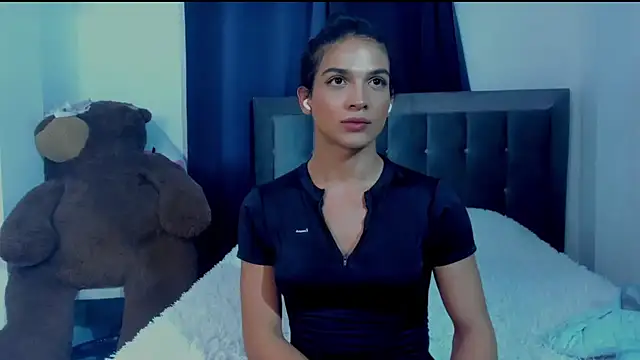 Snapshot of ISA_BELLA_VZL chatting on November 4, 2025, 10:35 pm ISA BELLA VZL online show from November 4, 2025, 10:35 pm