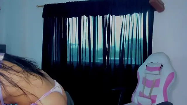 Snapshot of ISA_BELLA_VZL chatting on October 11, 2025, 1:56 pm ISA BELLA VZL online show from October 11, 2025, 1:56 pm