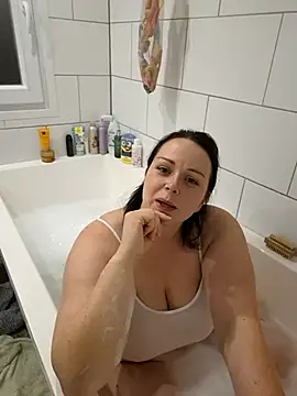 Snapshot of Chrissy_Christal chatting on September 18, 2025, 6:00 pm Chrissy Christal online show from September 18, 2025, 6:00 pm