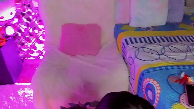 Snapshot of isabel_jaames chatting on February 15, 2026, 11:36 pm isabel jaames online show from February 15, 2026, 11:36 pm