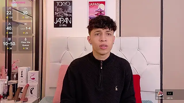 Axel  Evans online show from December 1, 2025, 1:12 pm