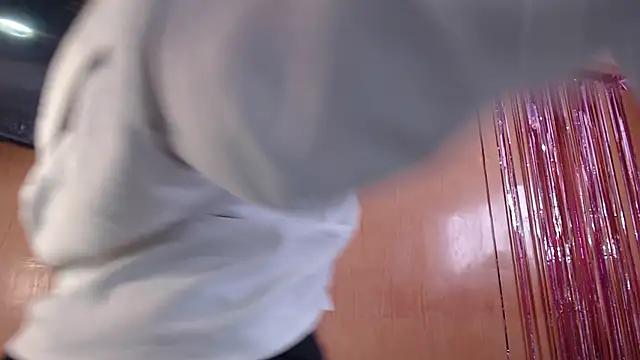 miss lilieth online show from September 10, 2025, 7:13 pm