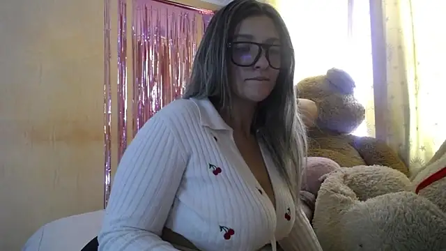 miss lilieth online show from September 8, 2025, 3:44 pm