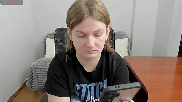 Snapshot of Alisha_Skyes chatting on December 5, 2025, 5:11 pm Alisha Skyes online show from December 5, 2025, 5:11 pm