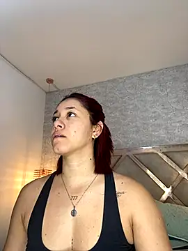 Sofy-Acevedo online show from October 27, 2025, 12:39 pm