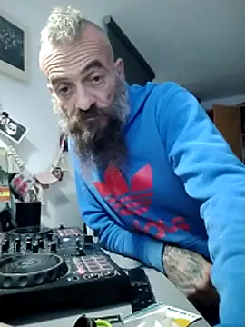 Zk1980 online show from October 26, 2025, 2:45 am