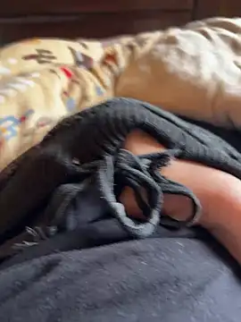 Snapshot of rrrrrriyyffhyeeee chatting on April 11, 2026, 3:58 am rrrrrriyyffhyeeee online show from April 11, 2026, 3:58 am