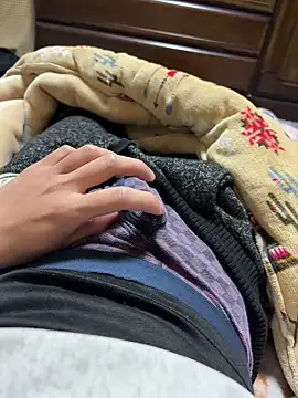 Snapshot of rrrrrriyyffhyeeee chatting on January 18, 2026, 3:37 pm rrrrrriyyffhyeeee online show from January 18, 2026, 3:37 pm