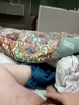 Snapshot of Exterminador48 chatting on February 4, 2026, 10:27 pm Exterminador48 online show from February 4, 2026, 10:27 pm