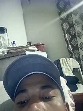 Snapshot of zebba12 chatting on November 7, 2025, 1:48 pm zebba12 online show from November 7, 2025, 1:48 pm