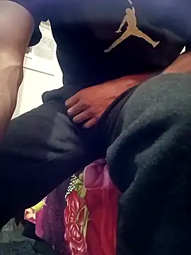 Snapshot of zebba12 chatting on November 2, 2025, 5:23 am zebba12 online show from November 2, 2025, 5:23 am