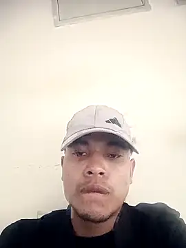 Snapshot of zebba12 chatting on November 5, 2025, 9:23 am zebba12 online show from November 5, 2025, 9:23 am