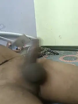 dhanshri143 online show from February 12, 2026, 3:12 pm