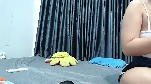 Snapshot of Grass_99 chatting on November 25, 2025, 1:39 am Grass 99 online show from November 25, 2025, 1:39 am