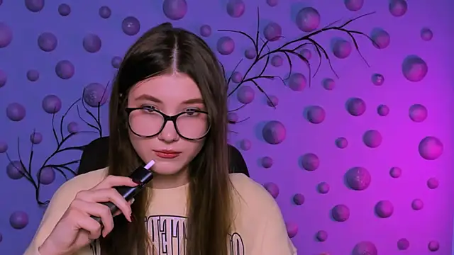 Snapshot of lissa_night chatting on December 16, 2025, 10:08 am lissa night online show from December 16, 2025, 10:08 am