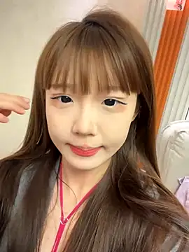 D-033 online show from November 3, 2025, 1:26 pm