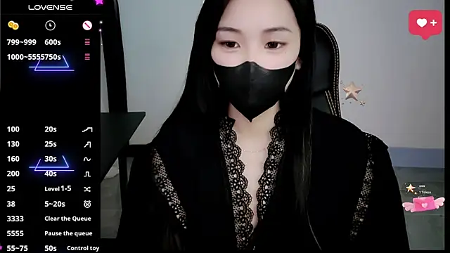 HanaYourlove online show from April 22, 2026, 1:34 am