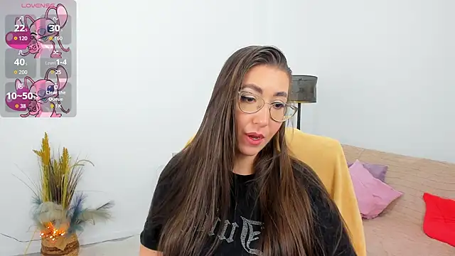 Snapshot of Kylie_Kathy chatting on November 5, 2025, 9:07 pm Kylie Kathy online show from November 5, 2025, 9:07 pm