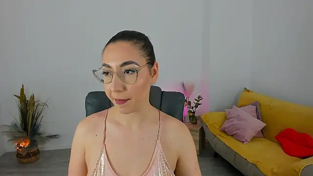 Snapshot of Kylie_Kathy chatting on October 25, 2025, 2:39 pm Kylie Kathy online show from October 25, 2025, 2:39 pm