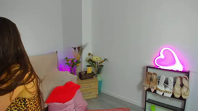 Snapshot of Kylie_Kathy chatting on September 26, 2025, 6:37 pm Kylie Kathy online show from September 26, 2025, 6:37 pm