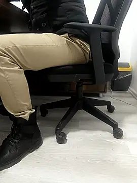 Snapshot of Yaman_33 chatting on January 14, 2026, 6:17 am Yaman 33 online show from January 14, 2026, 6:17 am